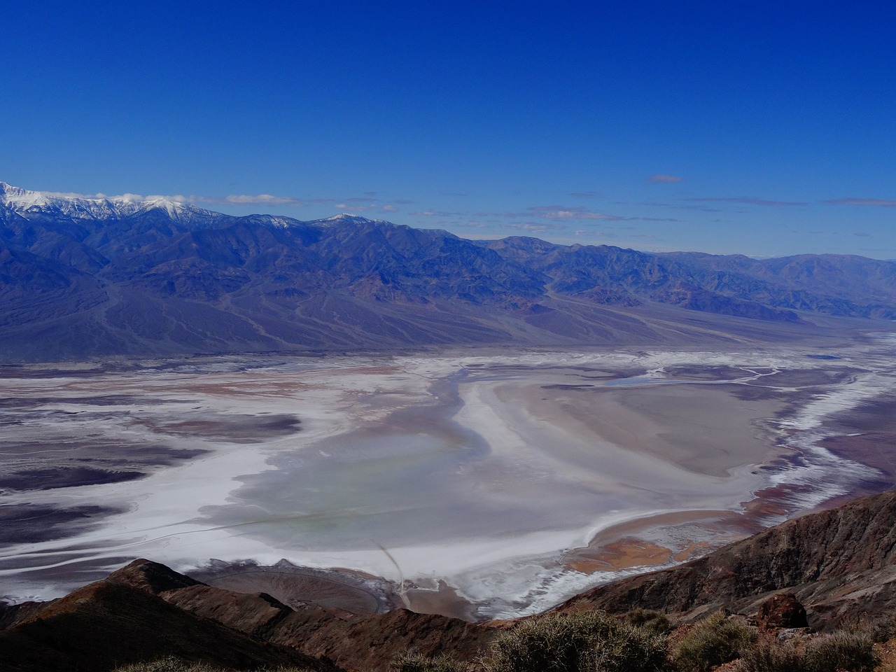 Exploring the Unique Desert Landscapes of Death Valley